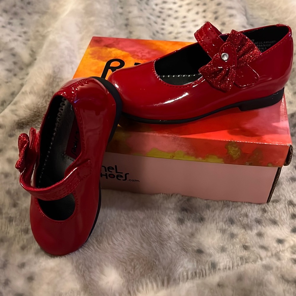 Toddler Girls SZ 7 Red Patent Leather Shoe